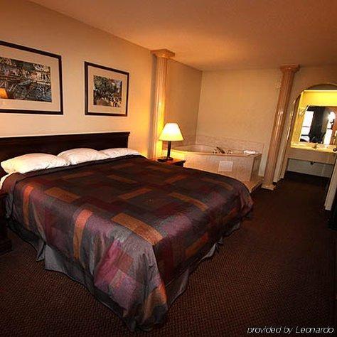 Gateway 3* Clarksville